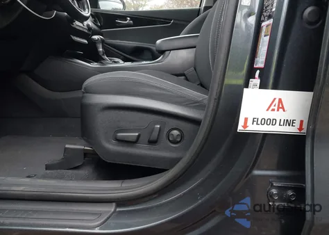 2019 Kia Sorento 3.3L S z USA, uszkodzony, nr VIN 5XYPGDA56KG605083